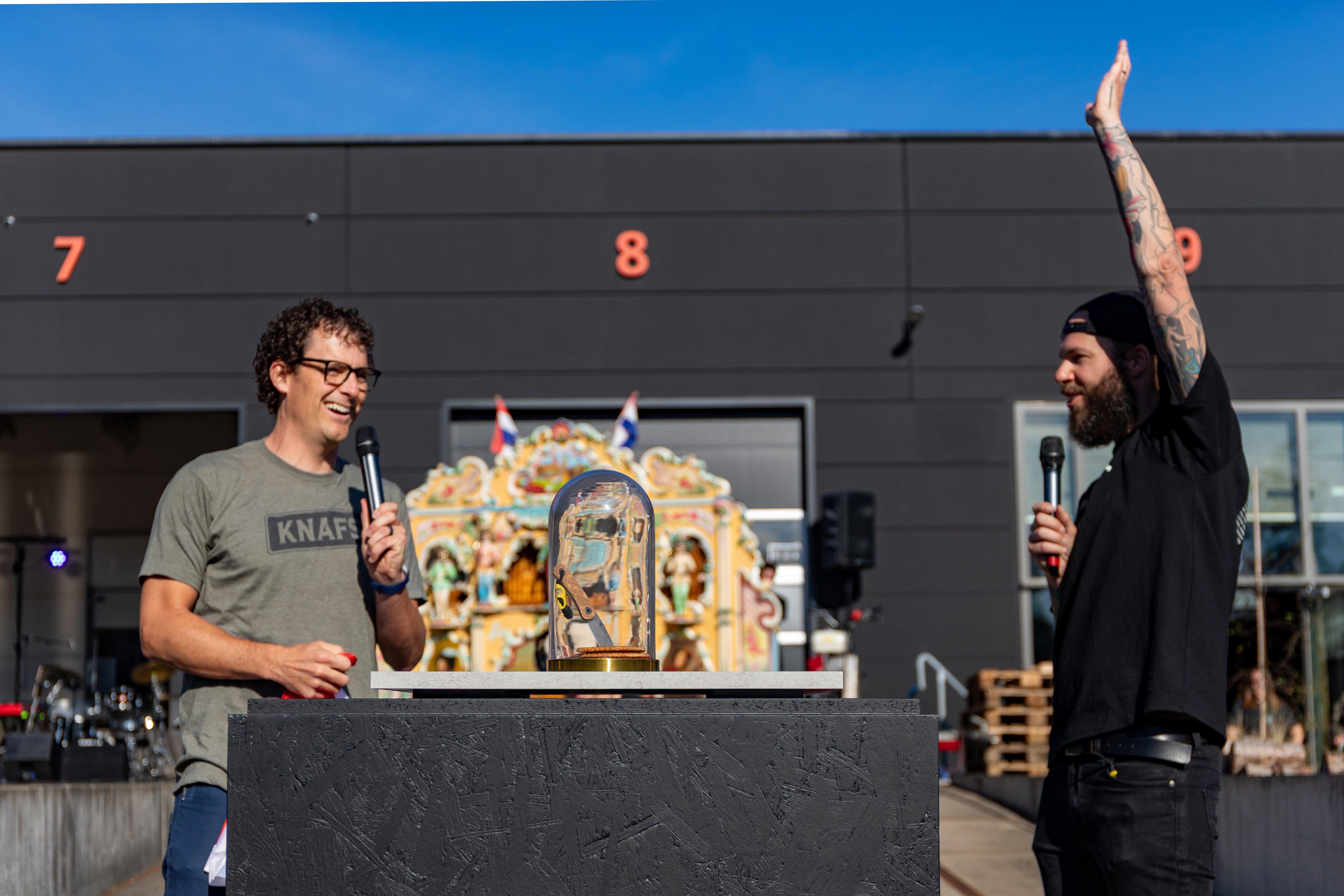 La révélation du Knafs (Neder)Lander 4 lors du Have A Knives Day.