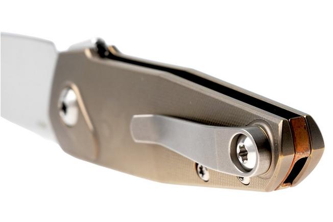 Bild für Ansø of Denmark Aros 2.0, ARO-AMB-SAT-BRZ, Stonewashed RWL34, Amber Titanium, Satin Hardware, Bronze Backspacer, Taschenmesser, Jens Ansø Design