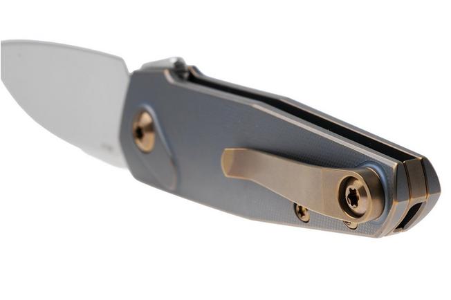 Afbeelding voor Ansø of Denmark Aros 2.0, ARO-KOB-AMB-TI, Stonewashed RWL34, Kobolt Titanium, Amber Hardware, Titanium Backspacer, zakmes, Jens Ansø design