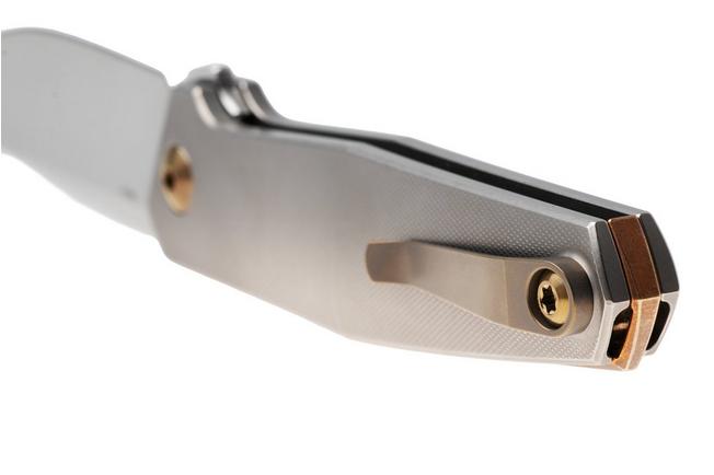 Afbeelding voor Ansø of Denmark Toko TOK-GRY-AMB-BRZ, Stonewashed RWL34, Grey Titanium, Amber Hardware, Bronze Backspacer, zakmes, Jens Ansø design