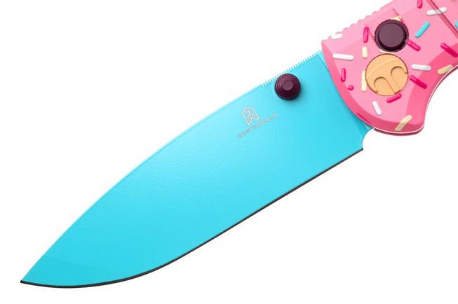 Afbeelding voor Bestechman Goodboy Dessert Warrior BMK04M Blue PVD D2, Pink Donut G10, zakmes, Keanu Alfaro design