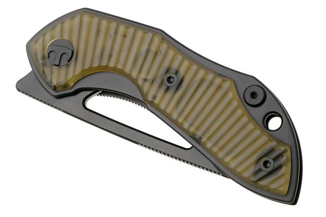 Afbeelding voor Bestechman Triassic BMK17F Black PVD 14C28N, Amber Ultem, zakmes, Denis Simonutti design
