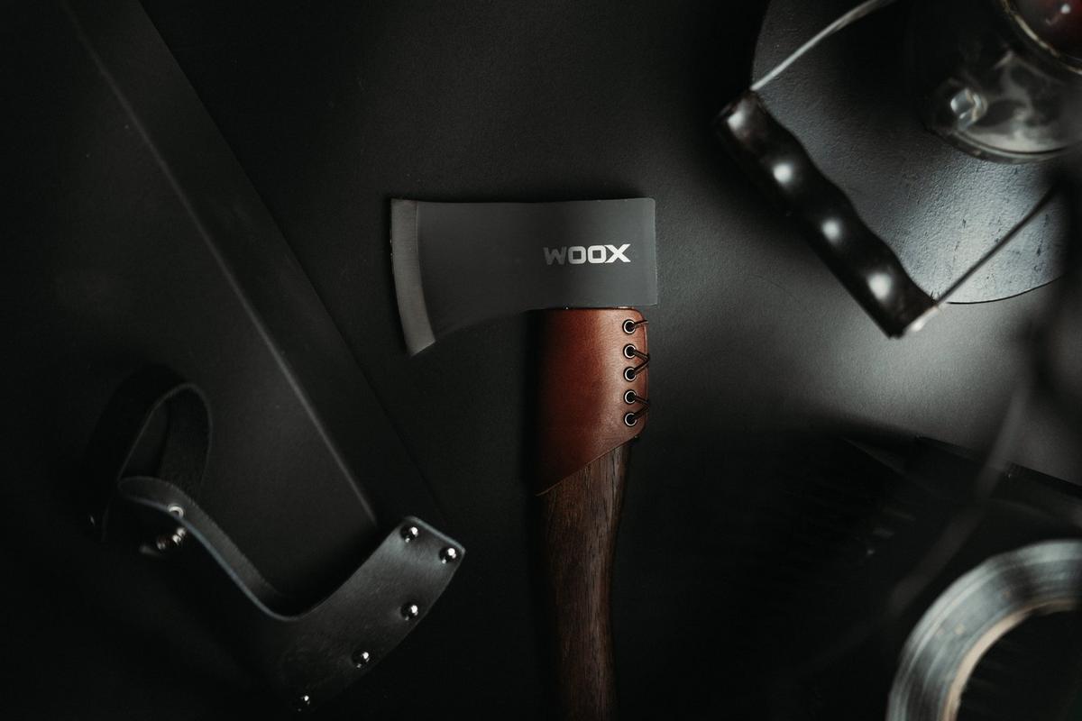 WOOX AX1 Walnut Handbijl