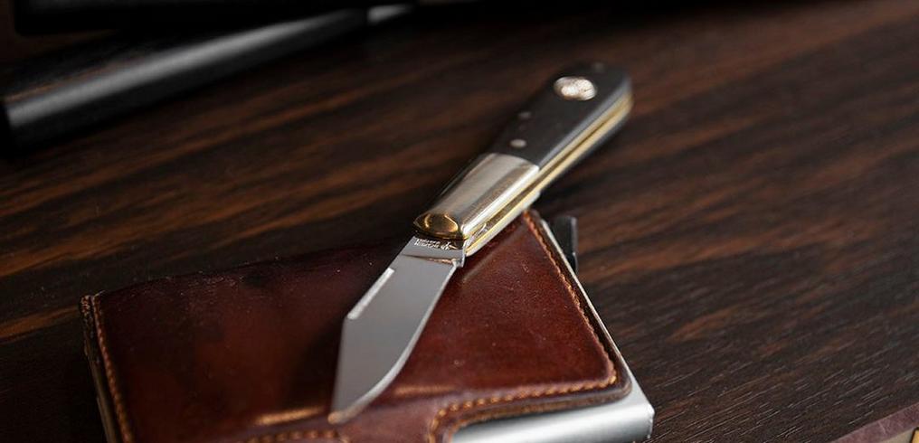 Looking for an original father's day gift? Top 10 original Knivesandtools Father's day tips!