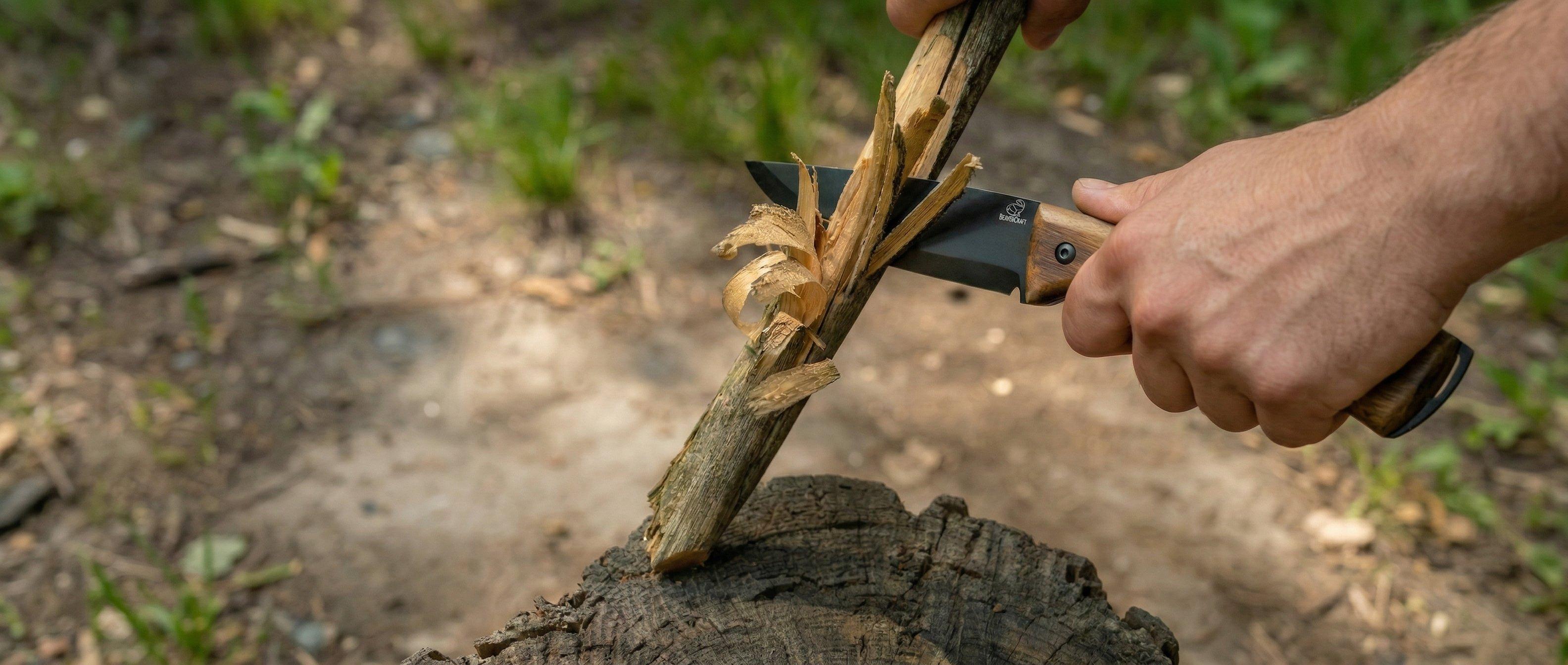 BeaverCraft vaststaand mes waarmee houtkrullen worden gesneden
