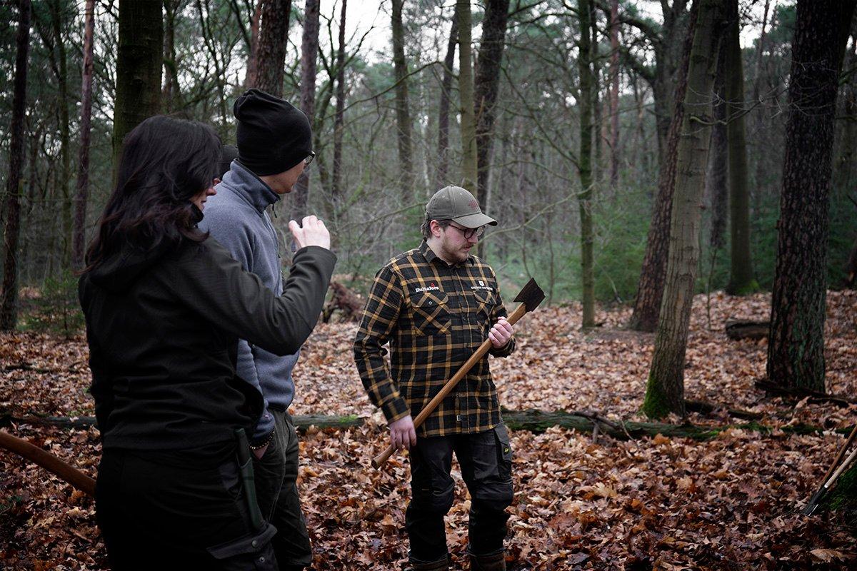How-to: hoe onderhoud je een bijl?