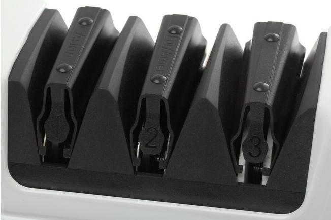 Image for Chef's Choice 1520 sharpening machine with a sharpening angle of 15º and 20º (UK Plug)
