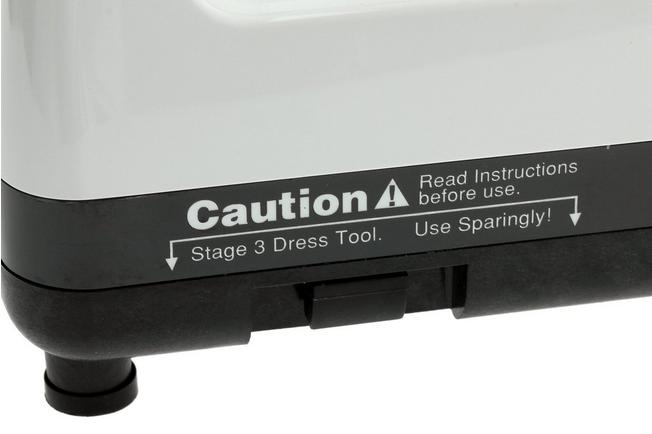Image for Chef's Choice 1520 sharpening machine with a sharpening angle of 15º and 20º (UK Plug)