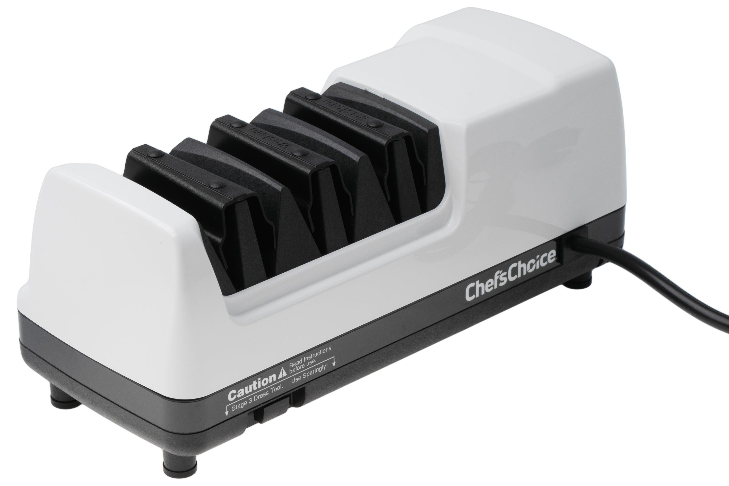 Chef'sChoice 1520 knife sharpener with sharpening angle of 15º and