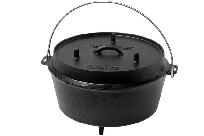 Camp Chef Cast-Iron Deluxe Dutch Oven, Black