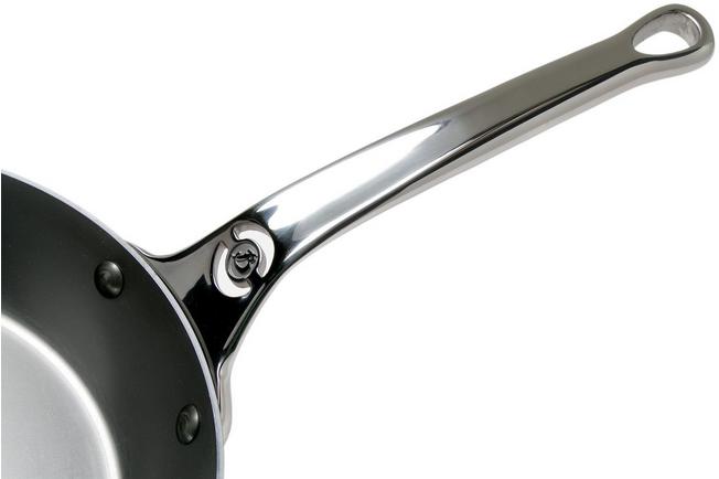 de Buyer Mineral B PRO Frying Pan With Stainless Steel Handle