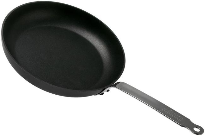 Le Creuset cast-iron pancake pan 32 cm, black  Advantageously shopping at