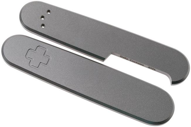 Daily Customs 91.2 Plain Titanium P10008597 Victorinox scales