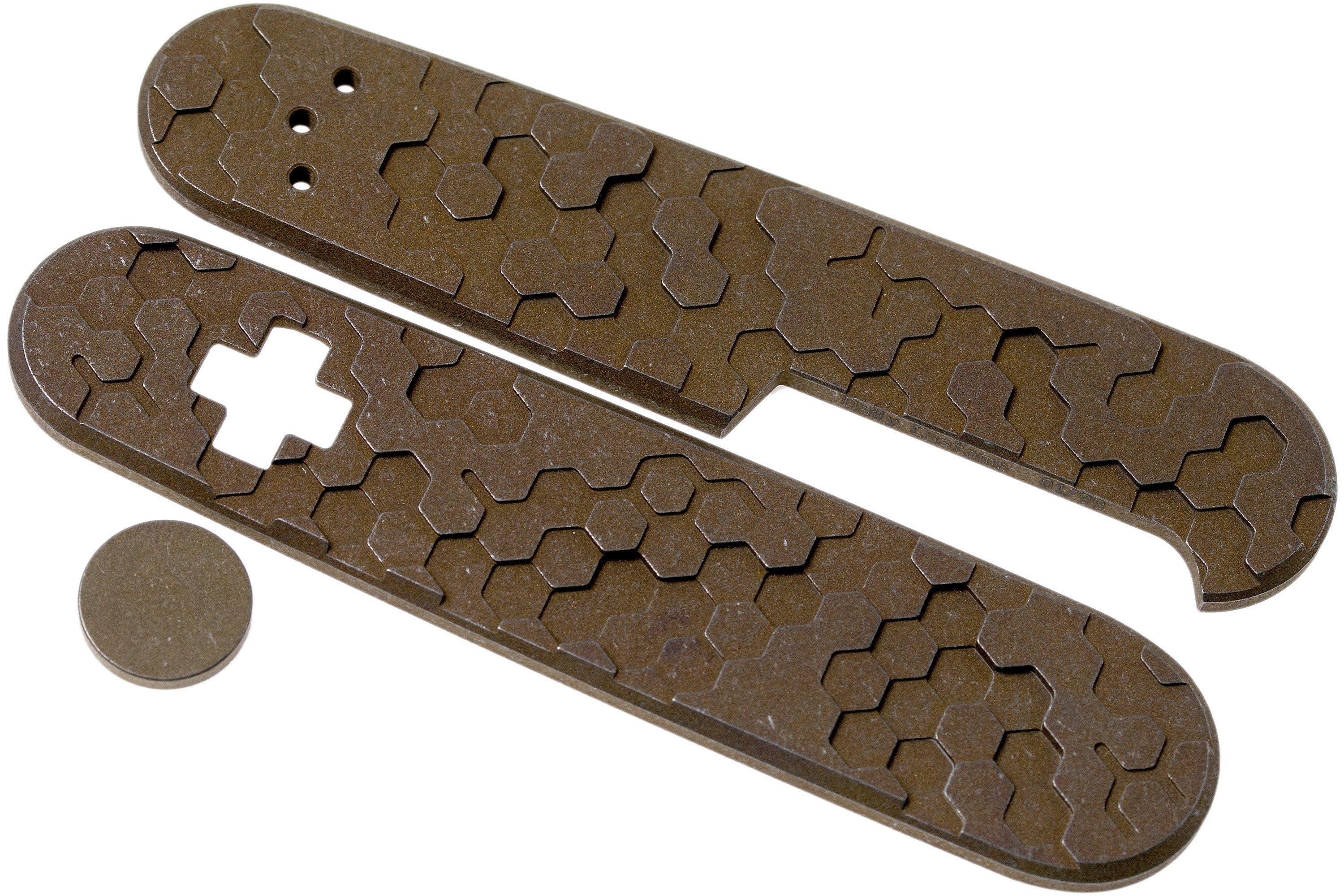 Daily Customs 91.3 Honeycomb 3D BS Pattern, Rusty Titanium