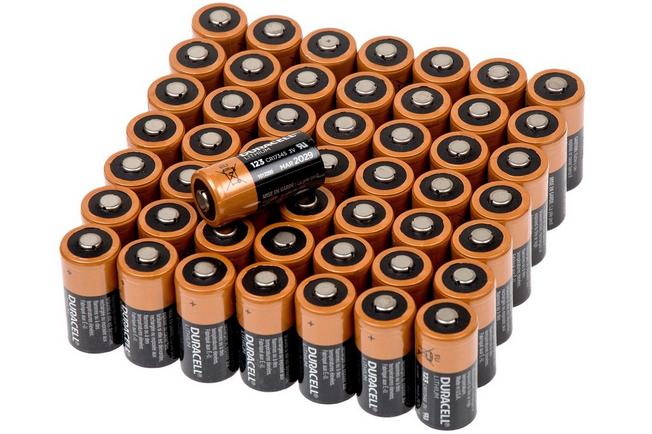 Duracell - Pile CR123A. Lot de 50 pièces.