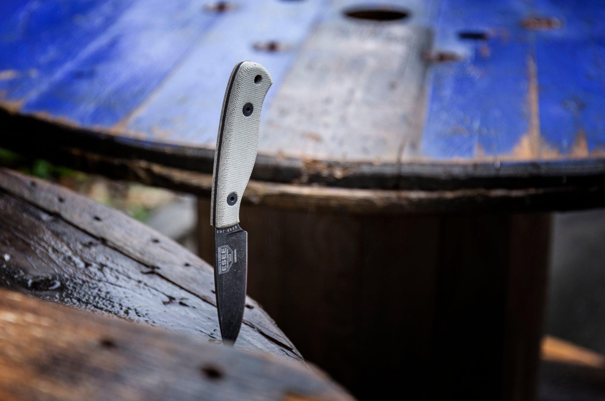 Waarom kies je een koolstofstalen outdoormes?