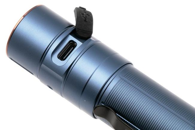 Afbeelding voor Fenix E35R EDC zaklamp, 3100 lumen, Glacier Blue