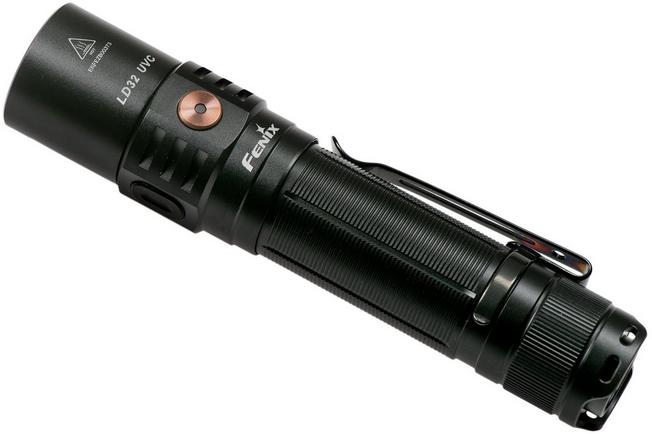 Linterna Fenix PD-32-V2.0 con 1200 lumens de máxima potencia.