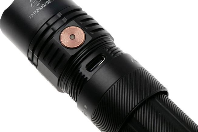 Afbeelding voor Fenix PD36R ACE, 3000 lumen programmeerbare zaklamp, Fenix E12 V3.0, 200 lumen EDC zaklamp, tweedelige set