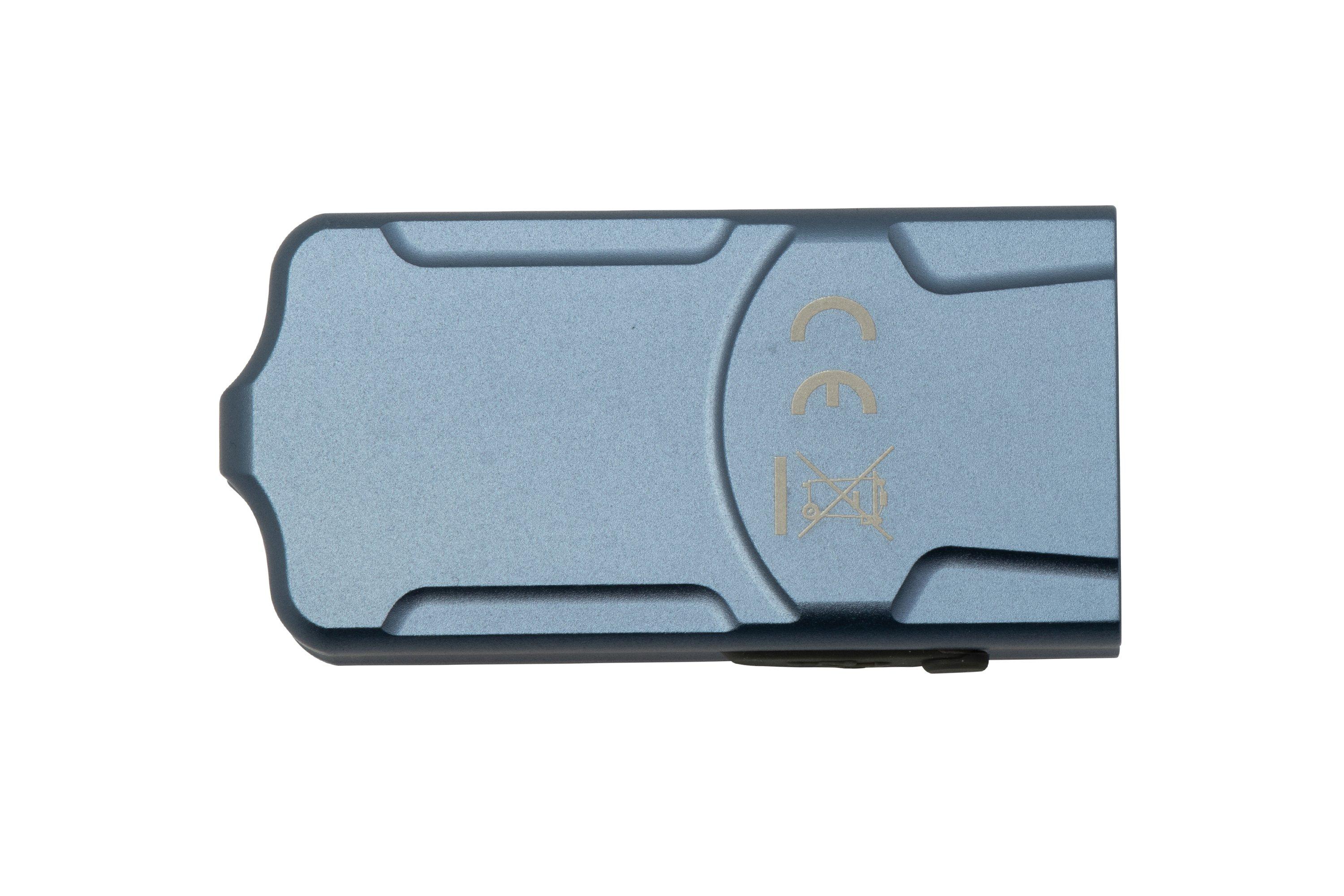 LINTERNA TACTICAL - PD36R PRO y E03R V20 FENIX LIGHT
