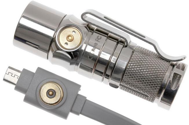 Bild für Fenix RC09 Ti aufladbare LED Taschenlampe - Limited Edition