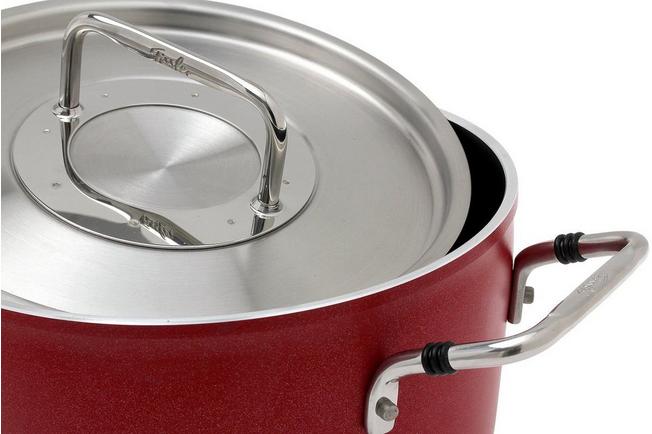 Image for Fissler Luno Red cooking pot 20cm, 2,8L