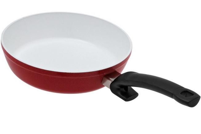 Bild für Fissler Red n White Keramik-Pfanne 24 cm, Symphony in Red