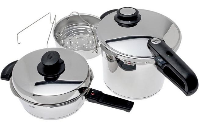 Fissler Vitavit Premium set pressure cooker 6L met quick roaster2 5L Advantageously shopping at Knivesandtools