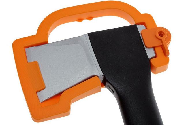 La nueva y mejorada serie X de Fiskars: la 5ª generación de hachas Fiskars