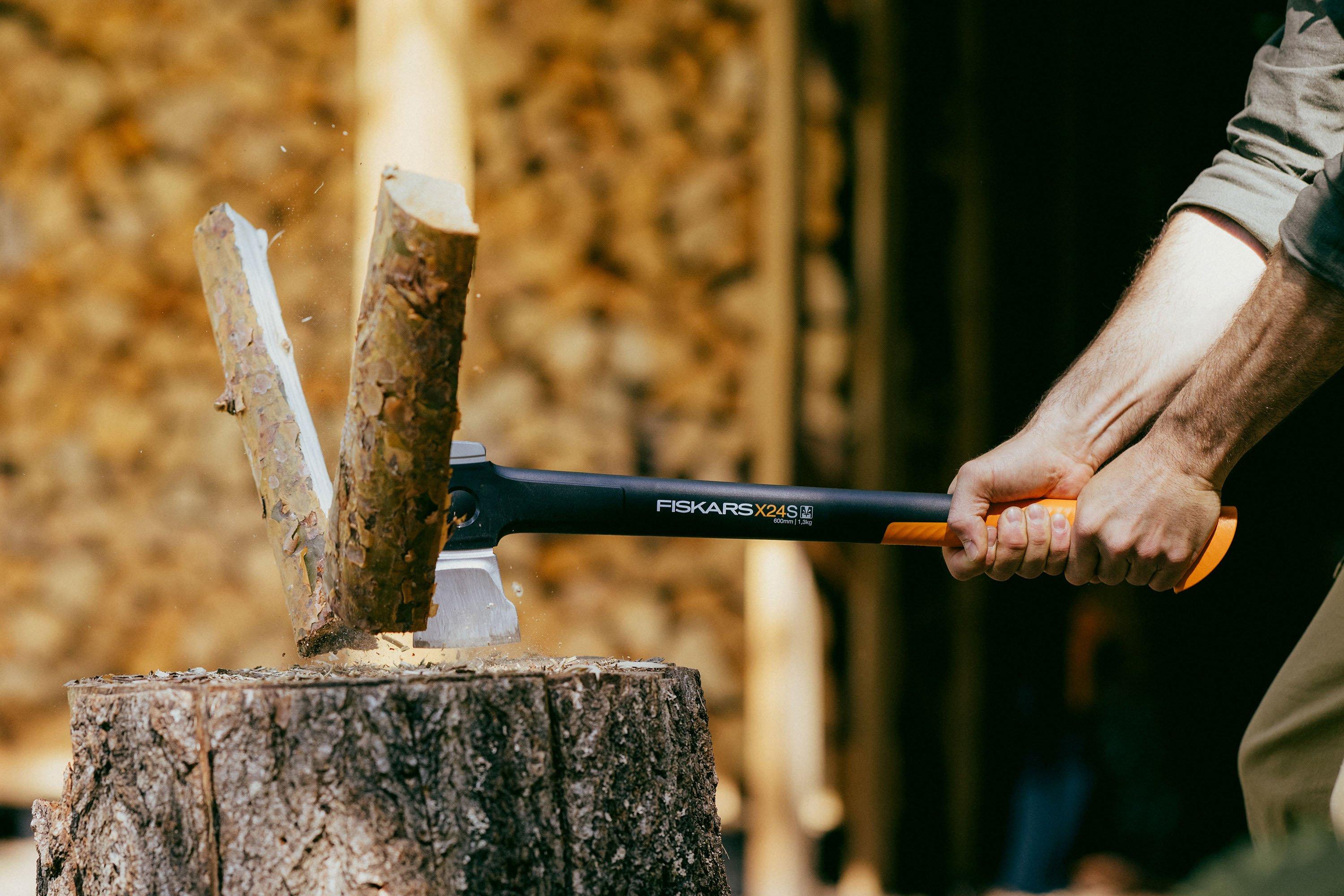 Fiskars X24 Splitting Axe S | Advantageously shopping at Knivesandtools.ie