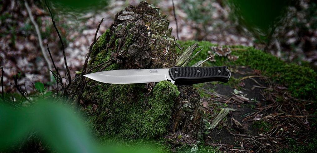Large survival knives  All knives tested and in stock!