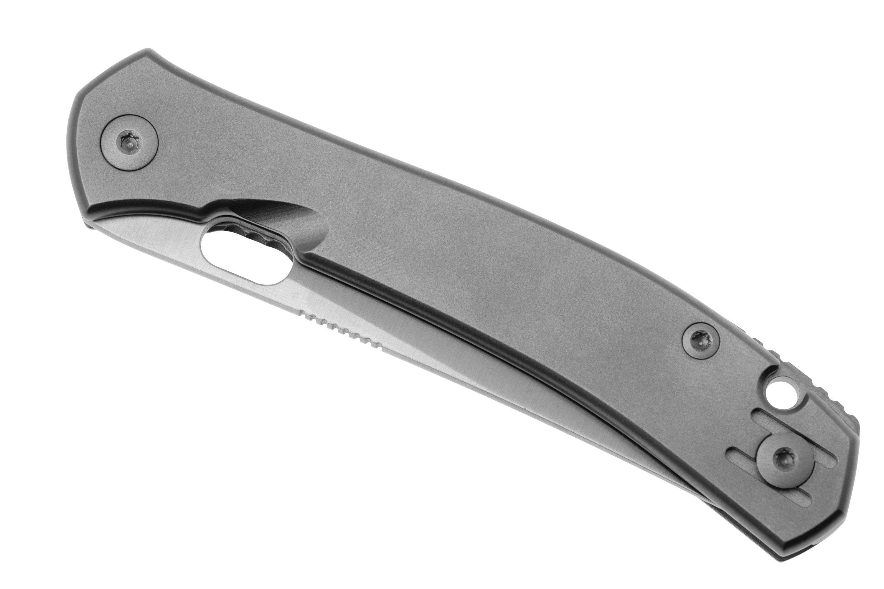 GiantMouse ACE Bleecker Satin CPM Magnacut, Full Titanium, pocket