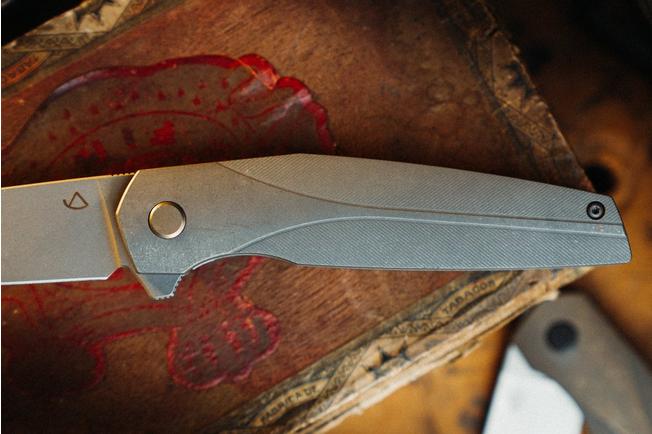 Imagen para Grailer 2Ti TI-GY Stonewashed CPM 20CV, Grey Stonewashed Titanium, navaja, diseño de Simen Stryckers