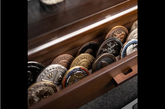 Afbeelding voor Holme & Hadfield Coin Deck COINDECK-W walnoot, munten display voor 5 stuks