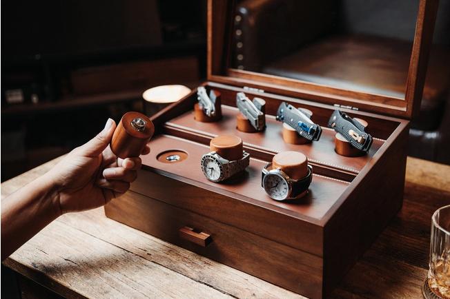 Image for Holme & Hadfield The Collective L-COMBODECK Walnut, modular display for pocket knives, watches and coins