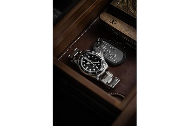 Afbeelding voor Holme & Hadfield The Winder Walnut, horlogeopwinder voor 2 horloges