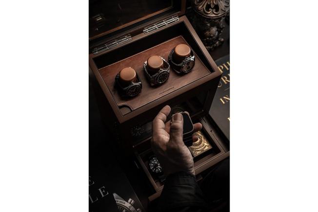 Afbeelding voor Holme & Hadfield The Winder Walnut, horlogeopwinder voor 2 horloges