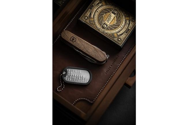Afbeelding voor Holme & Hadfield The Winder Walnut, horlogeopwinder voor 2 horloges