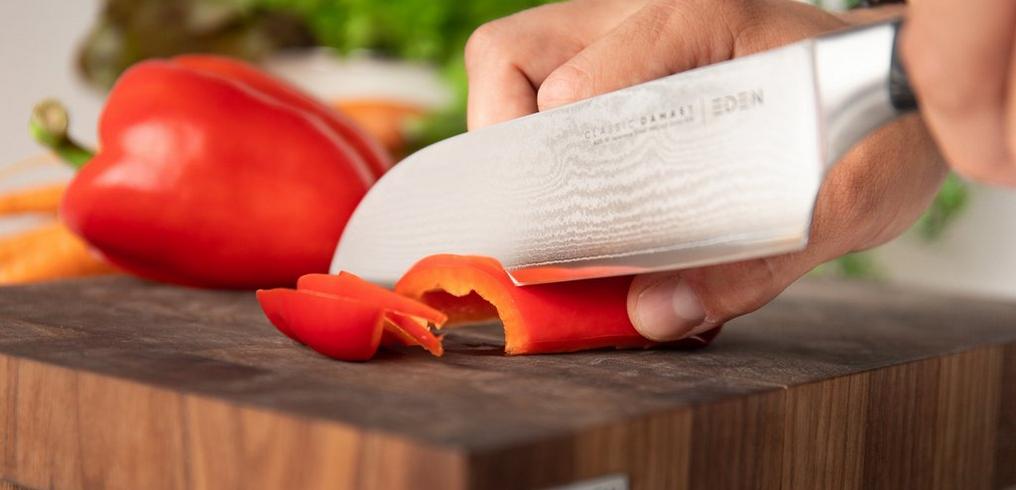 How-to: Mit einem Santoku-Küchenmesser schneiden