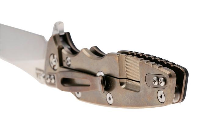 Afbeelding voor Rick Hinderer Eklipse 3.5" Skinny Slicer, Hollow Grind Stonewash Magnacut, Bronze, Black G10, zakmes