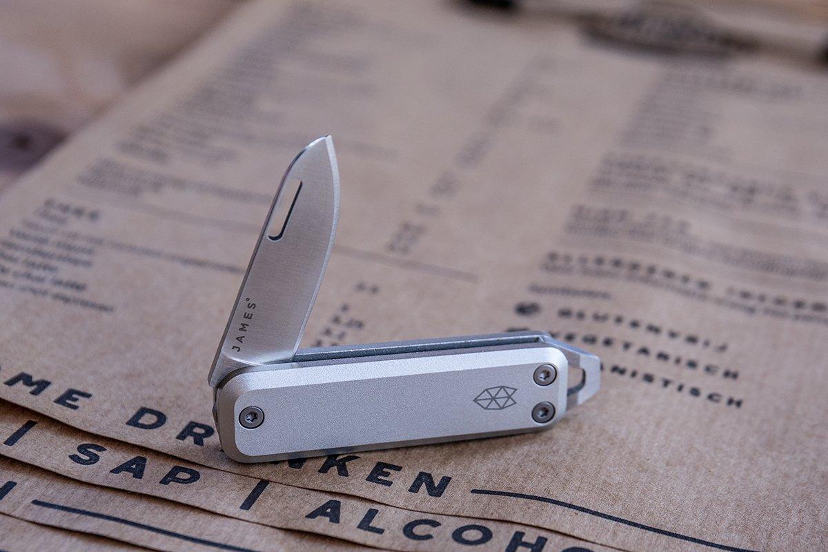 The James Brand Elko, silver + satin pocket knife Advantageously