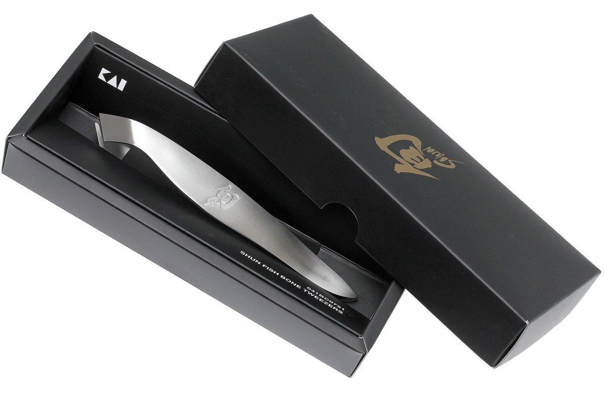 Kai Shun Classic fish bone tweezers BC 0751