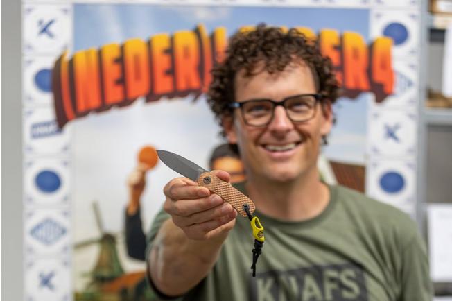 Image for Knafs (Neder)Lander 4 Stroopwafel Scales, Knivesandtools Exclusive fixed knife, Ben Petersen design