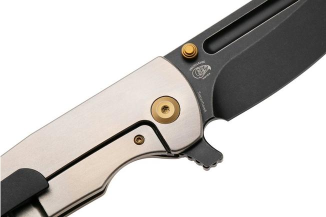 Afbeelding voor Kansept Superhawk K1084A2, Blackwashed CPM S35VN, Orange Peel Finished Titanium zakmes, Warhawk Knives design