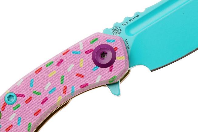 Afbeelding voor Kansept Mini Korvid T3030B1 Stonewashed 154CM, Pink Donut Print G10, zakmes, Justin Koch design