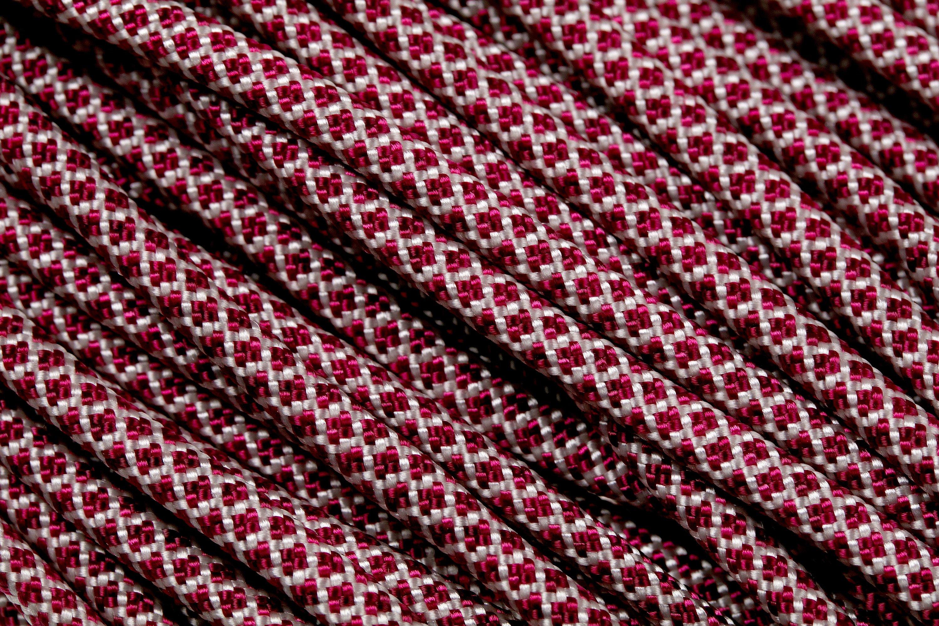 Knivesandtools 550 paracord type III, colour: cream with burgundy