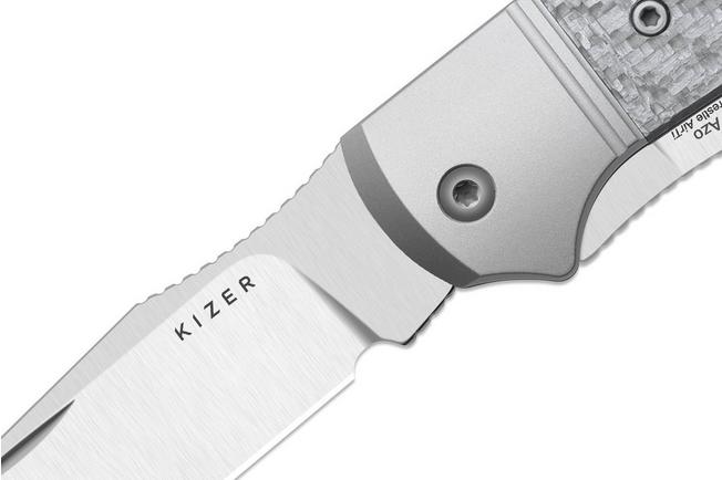 Afbeelding voor Kizer Trestle TP AirTi K3761TPA1, Satin BD1N, Silver Aluminum, Silver Carbon Fiber zakmes, Azo design