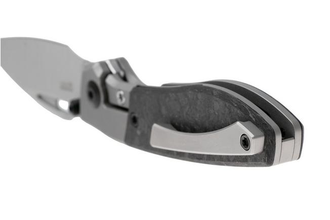 Afbeelding voor Kizer Shrike KI3746A1 Hand Brushed Satin S45VN, Gray Titanium & Carbonfiber, zakmes, Johan Jordaan design