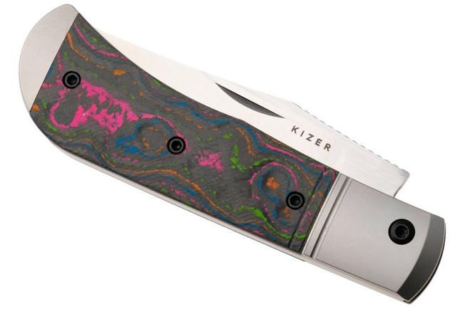 Afbeelding voor Kizer Trestle KI3761A2 Hand Brushed M390, Titanium Camo 80's Carbonfiber Inlay, zakmes, Azo design