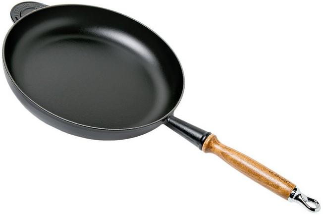 Le Creuset frying pan - 28 cm, 2.6 L, black  Advantageously shopping at